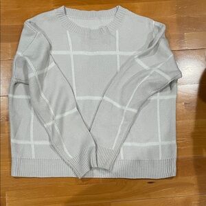 SHEIN Light Gray Checkered Sweater